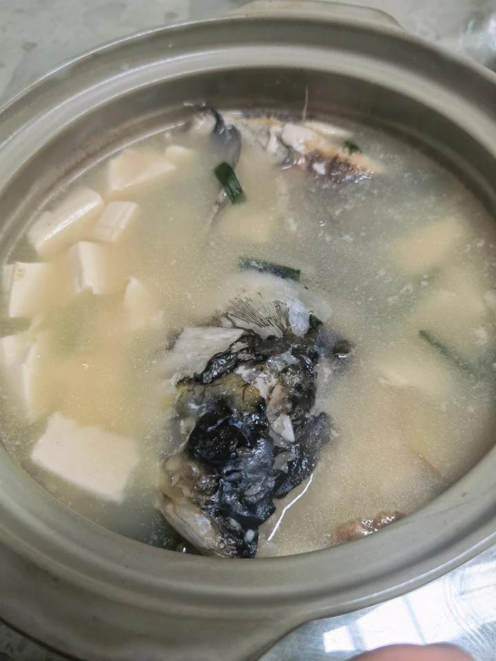 鱼头豆腐汤