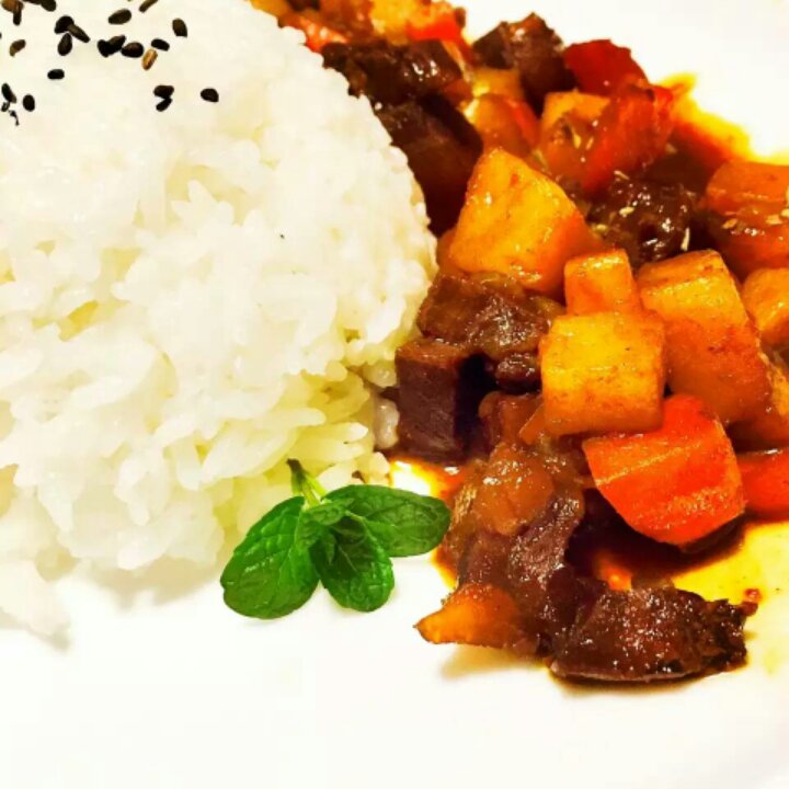 牛腩咖喱饭