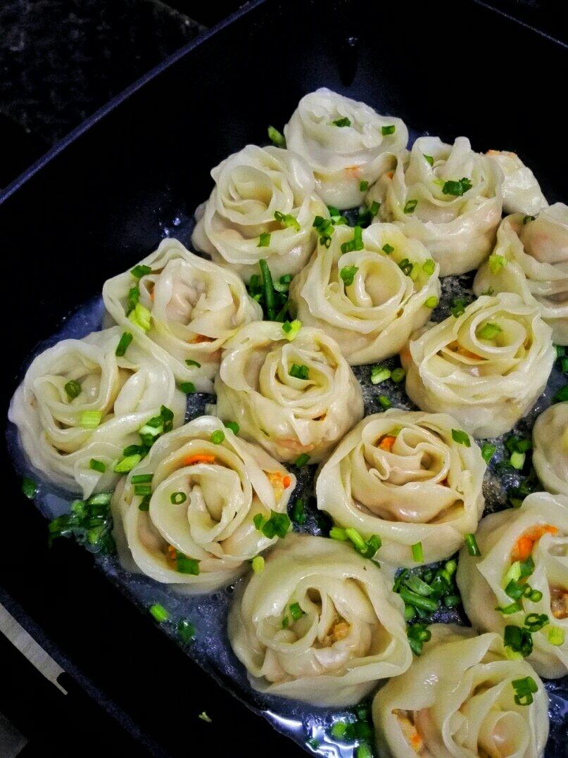 好看又好吃的《花式玫瑰煎饺》，据说这才是饺子的正确打开方式