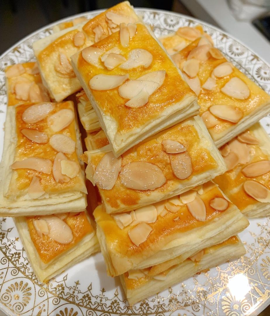 杏仁松塔/千层酥