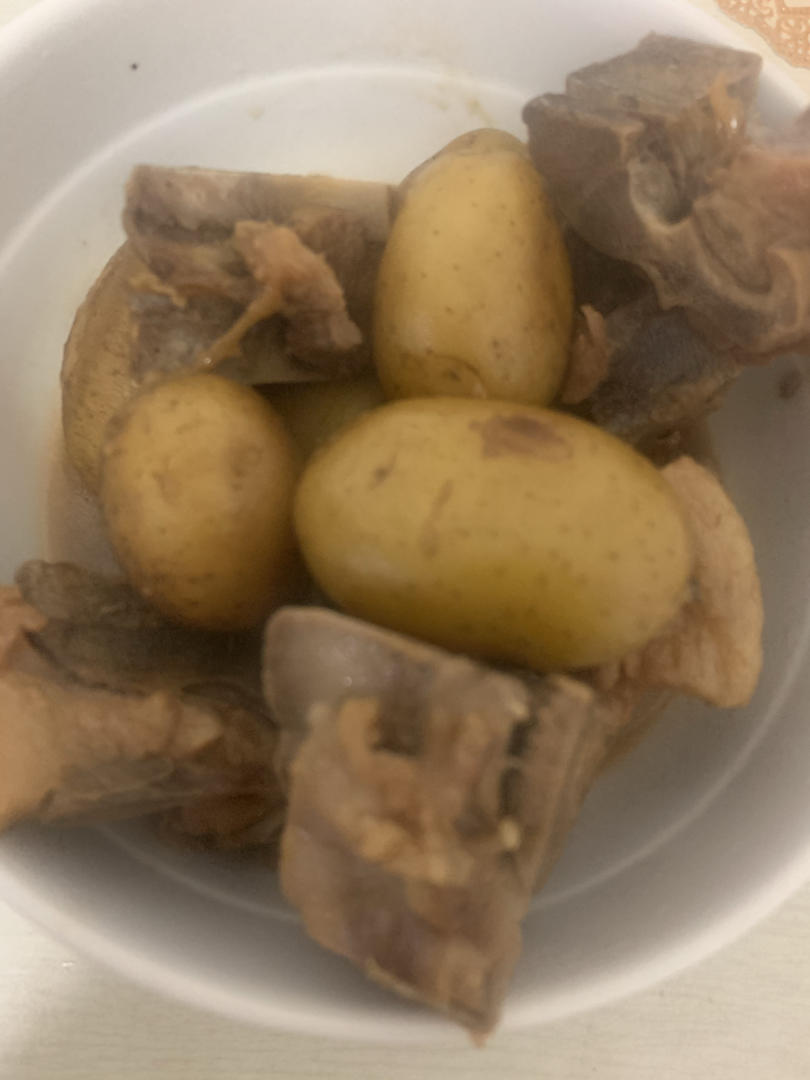 土豆炖腔骨
