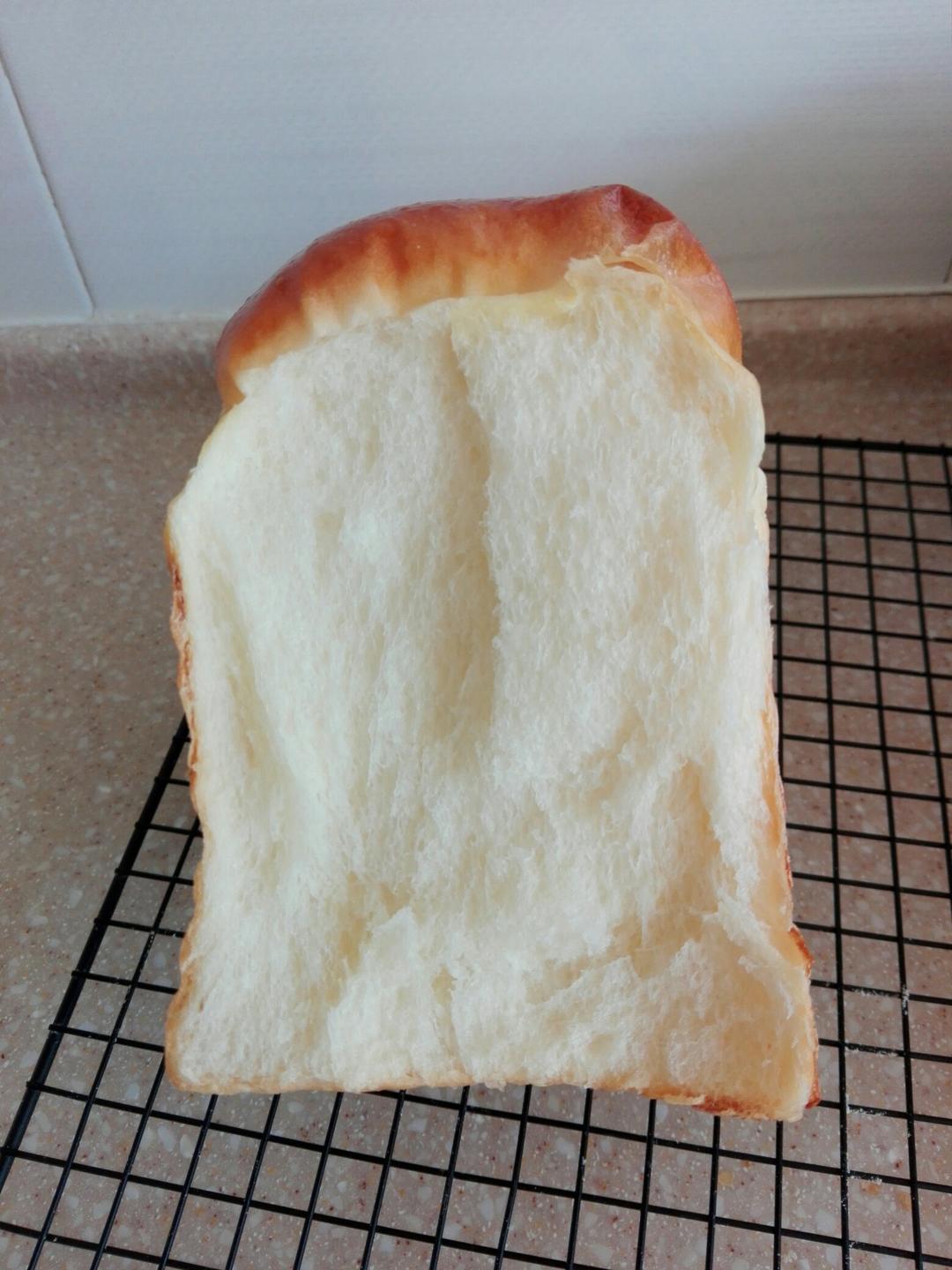 妃娟经典——100%冷藏中种醇奶吐司