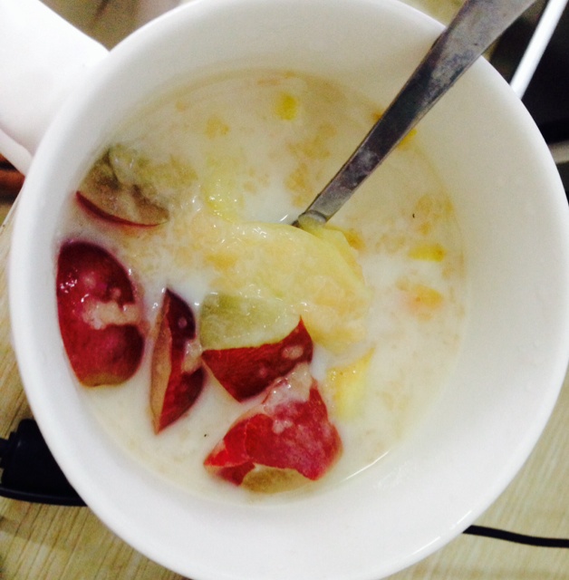 酸奶水果麦片粥