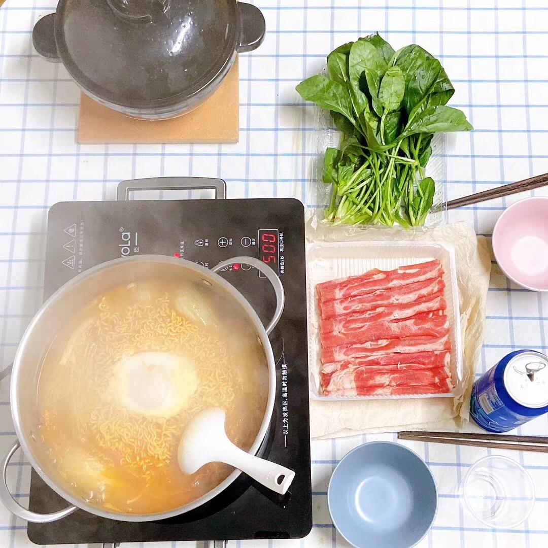 视频【韩国芝士部队锅】香辣美味，不需要厨艺！——松下塔吉锅食谱