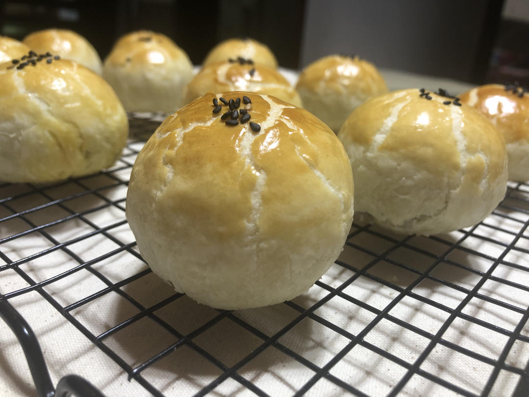 免揉免松弛超快手不破酥不混酥的蛋黄酥—新手一看包会