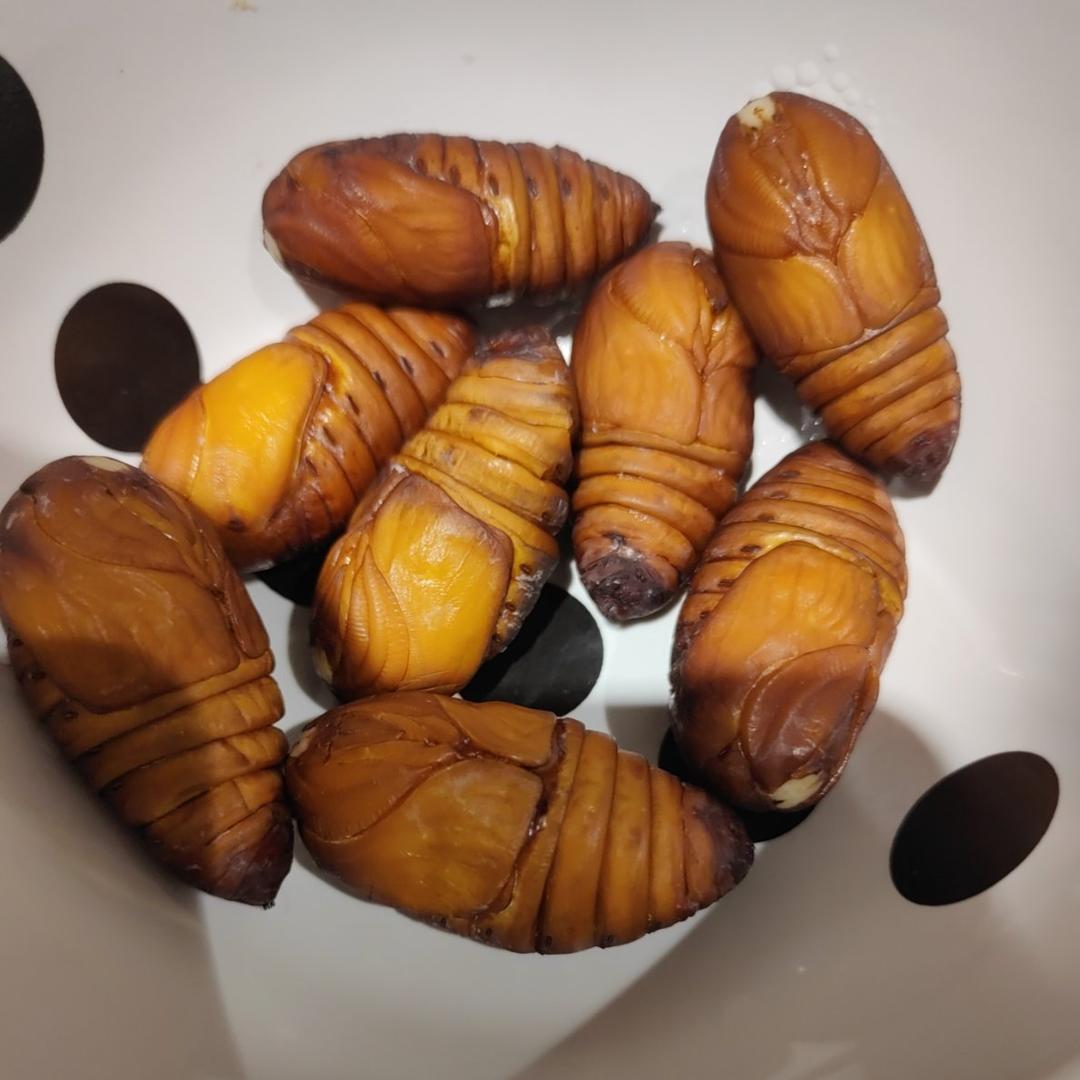 盐水煮蚕蛹