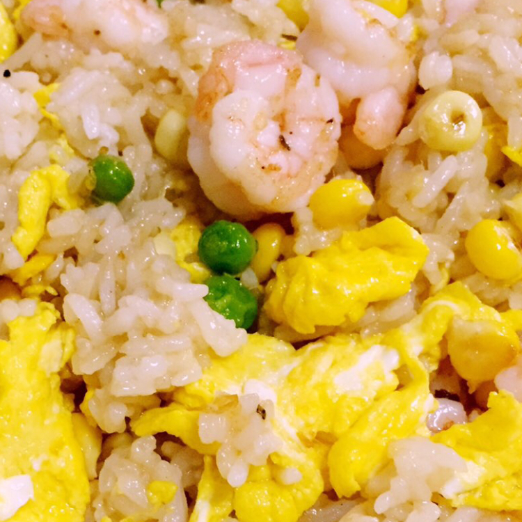 豌豆玉米虾仁炒饭