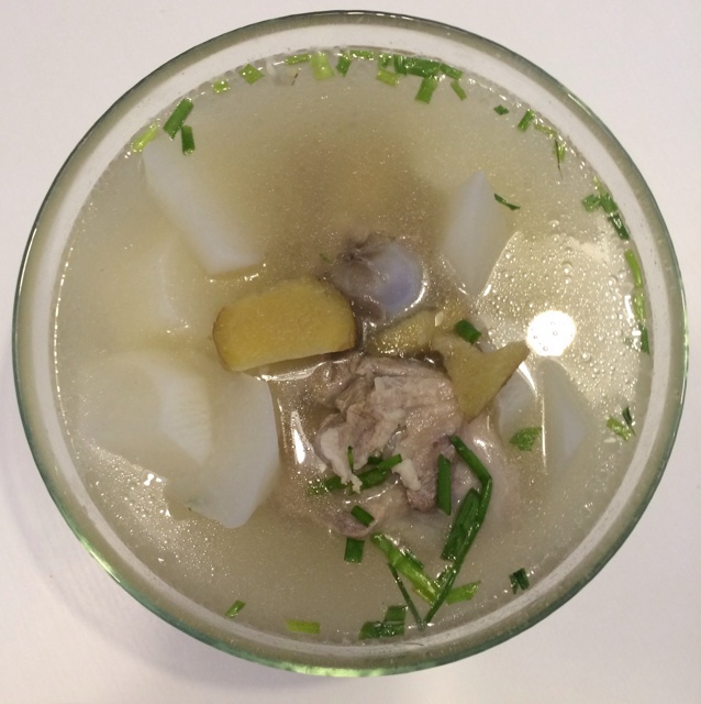 棒骨萝卜汤