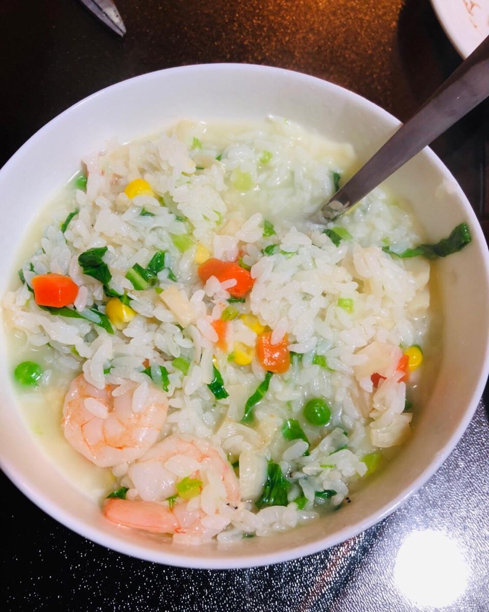 美伢来了做的海鲜菜泡饭