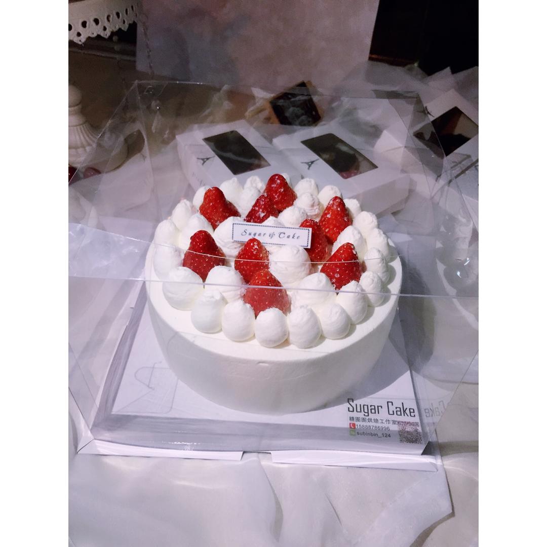 草莓淡奶油蛋糕