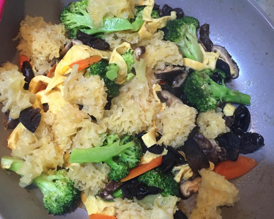 0人做过这道菜忒忒刘年初一要吃斋,最喜欢做罗汉上素了,菜品颜色搭配