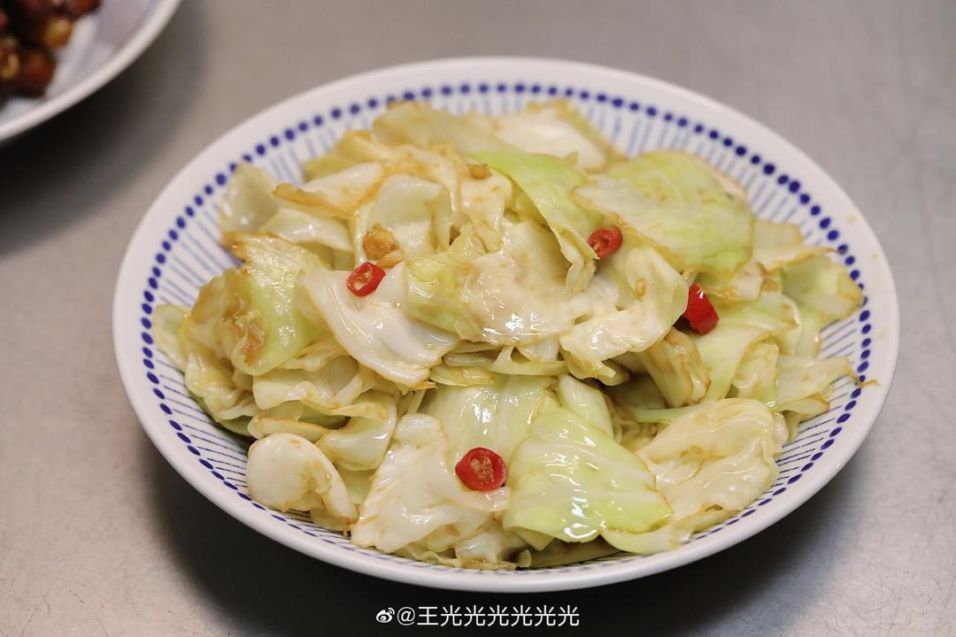 酸辣包菜的做法