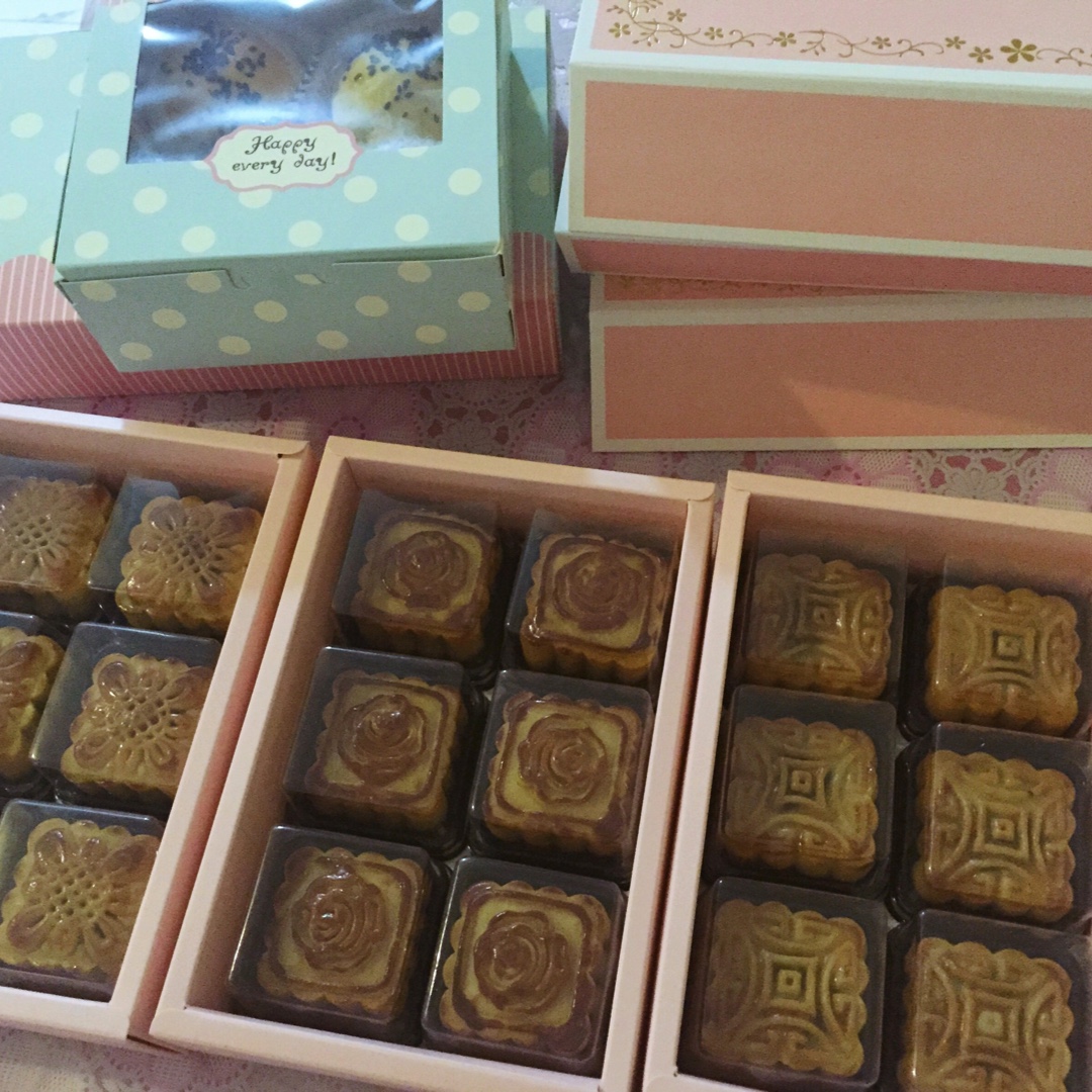 广式月饼——蛋黄莲蓉月饼