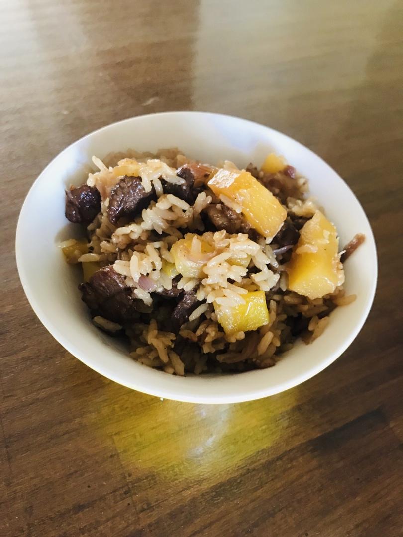 喷香羊肉焖饭