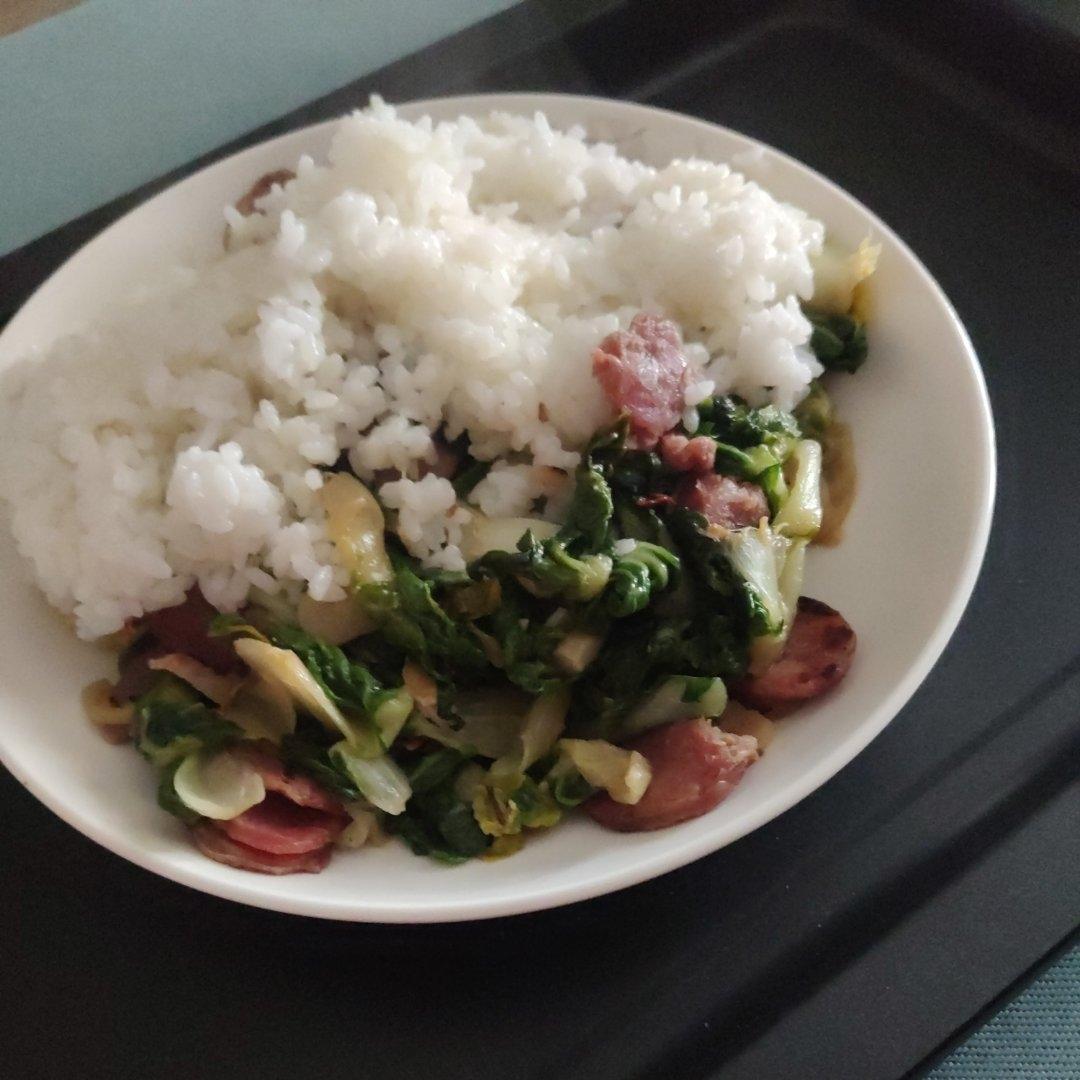 香肠炒小白菜