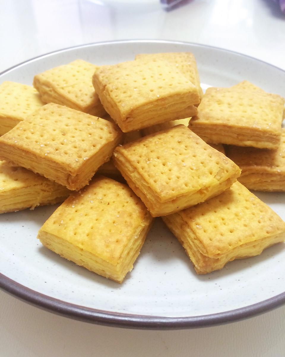 咸蛋黄酥脆小饼干