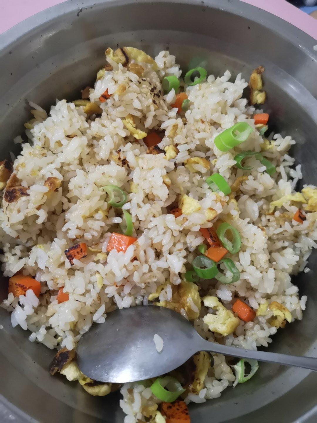 一碗米饭管饱 正宗扬州炒饭教你做