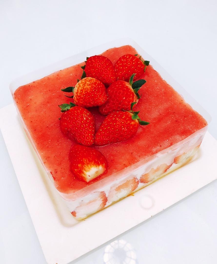 【视频】草莓慕斯蛋糕～抓住草莓季的尾巴