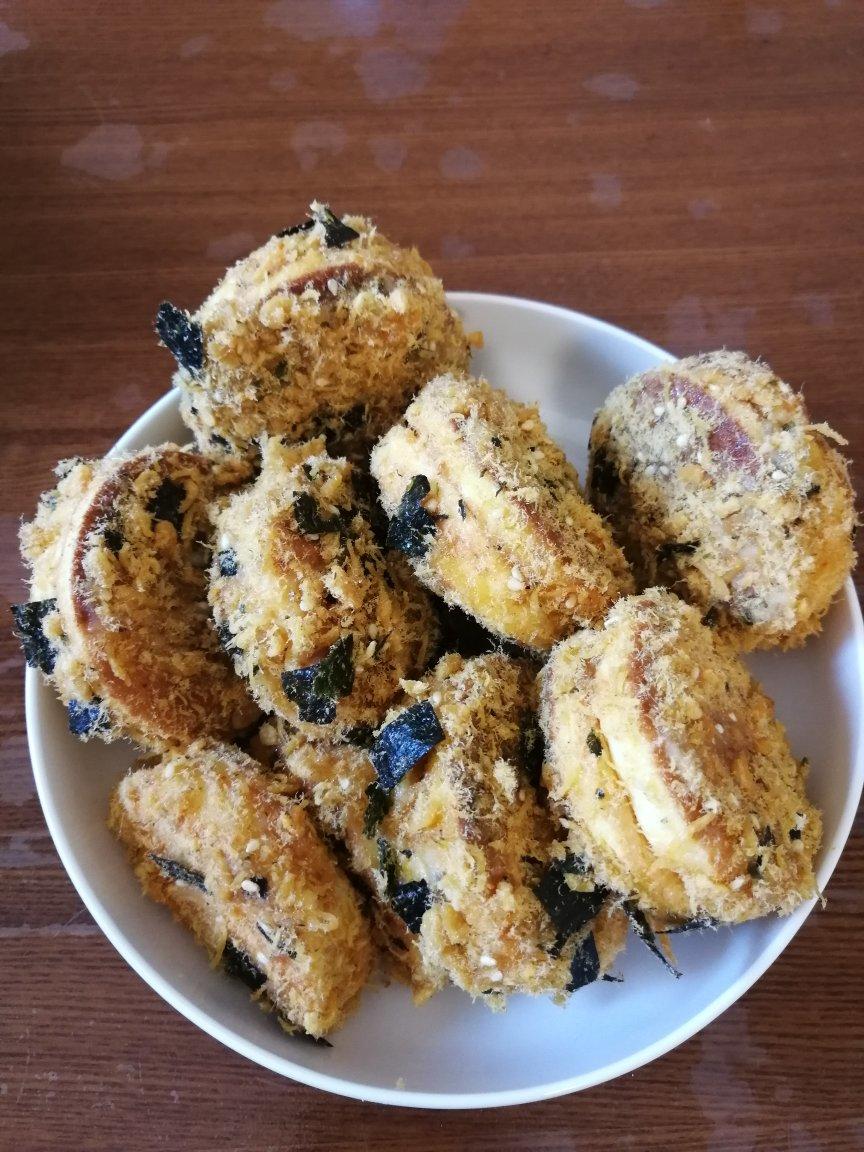 咸香松软的肉松小贝