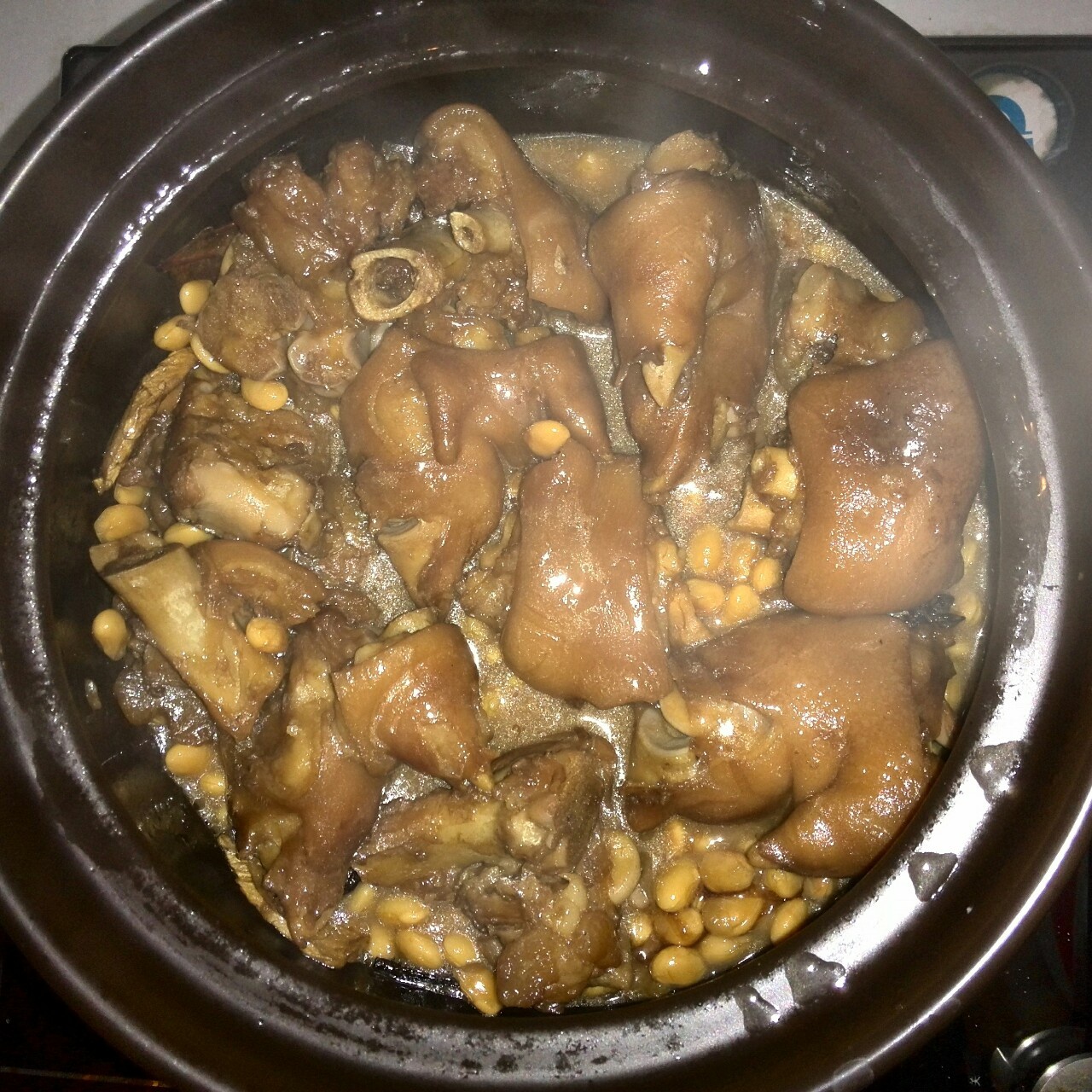 黄豆炖猪蹄