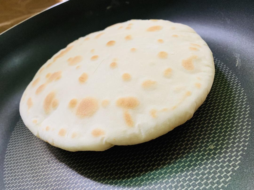 张张都鼓大泡的鸡蛋灌饼这样做不鼓大泡都难