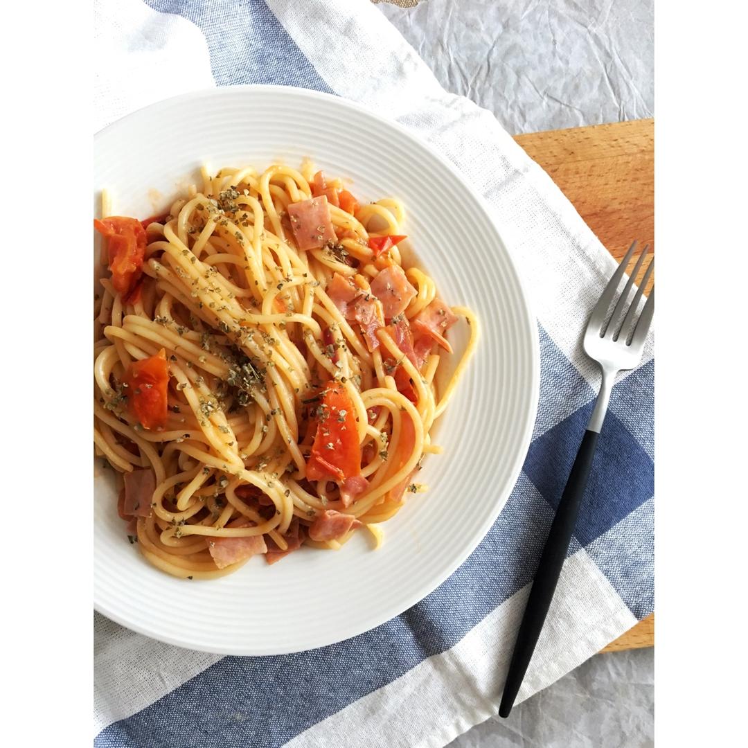 番茄火腿芝士意面