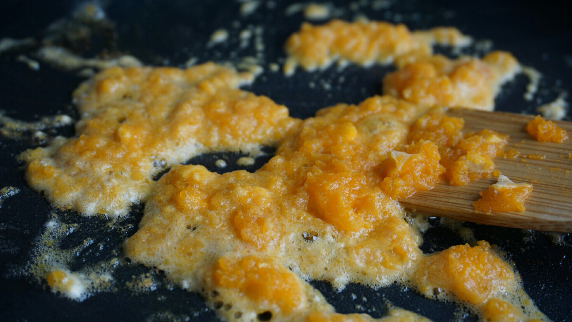 非油炸❗巨好吃的咸蛋黄焗红薯的做法 步骤8