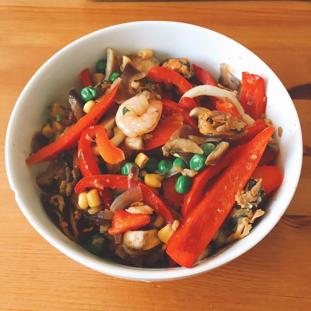 混合海鲜炒蔬菜