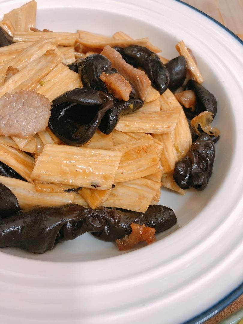 肉炒腐竹木耳