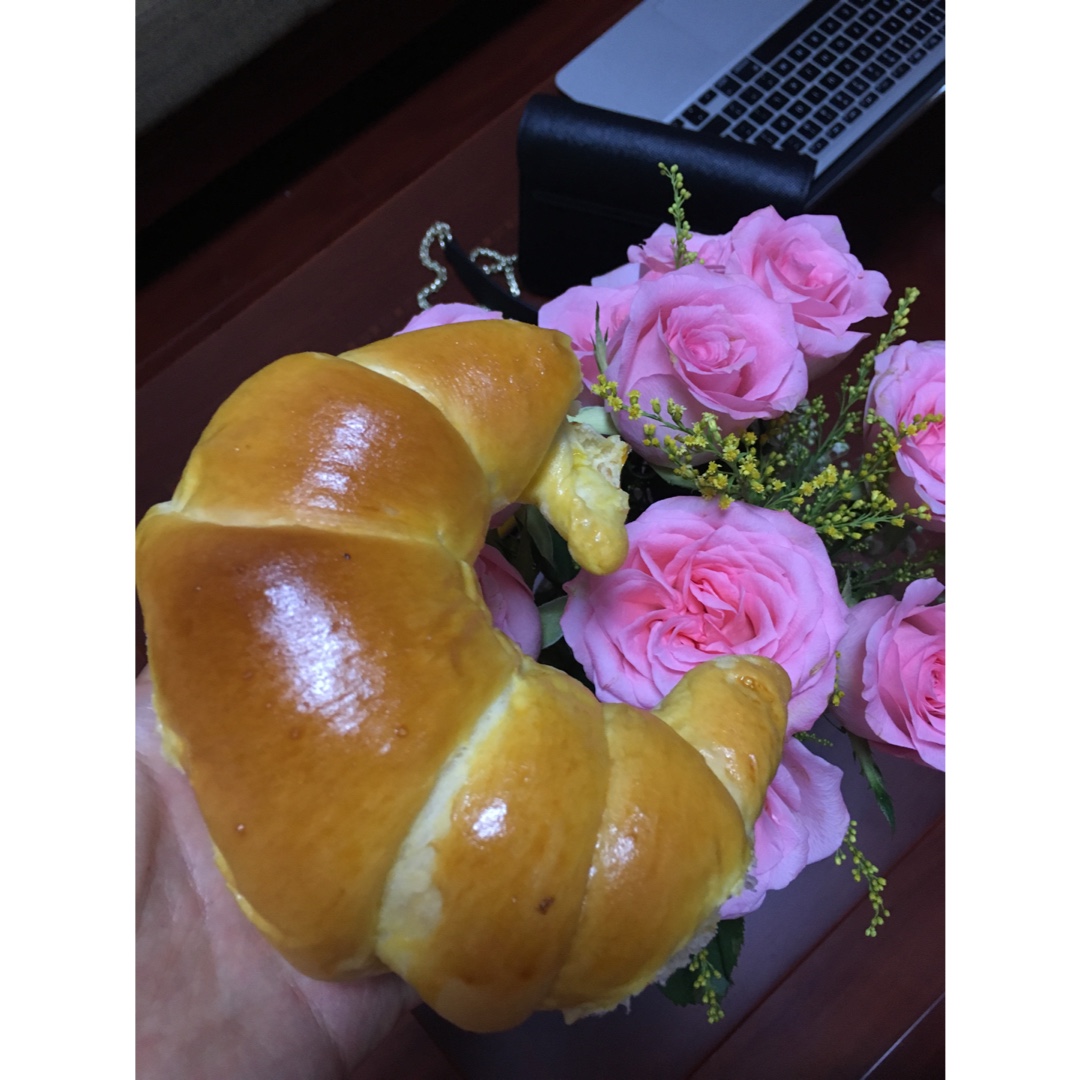 乳酪牛角面包