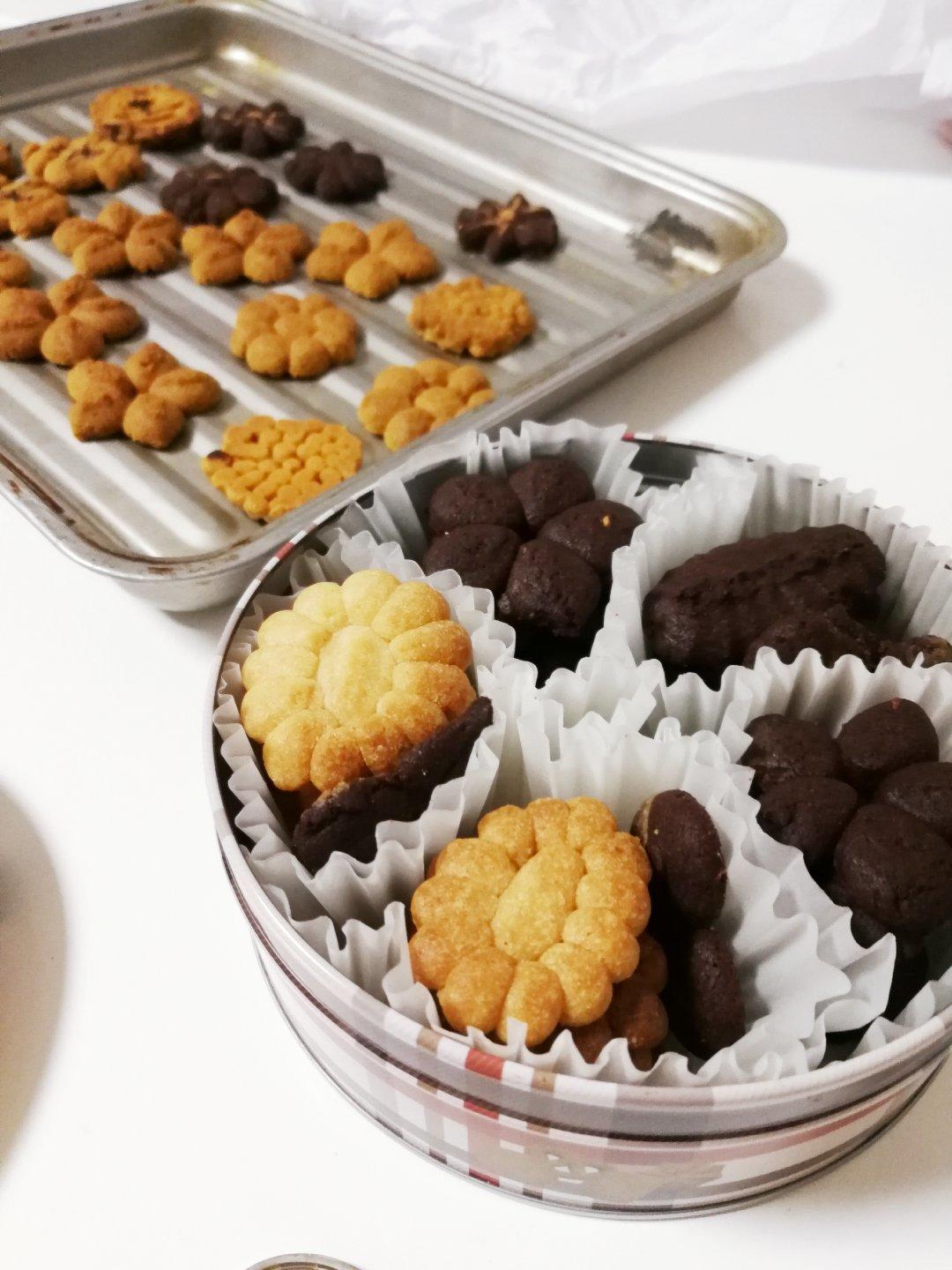 挤花毫无压力的巧克力曲奇