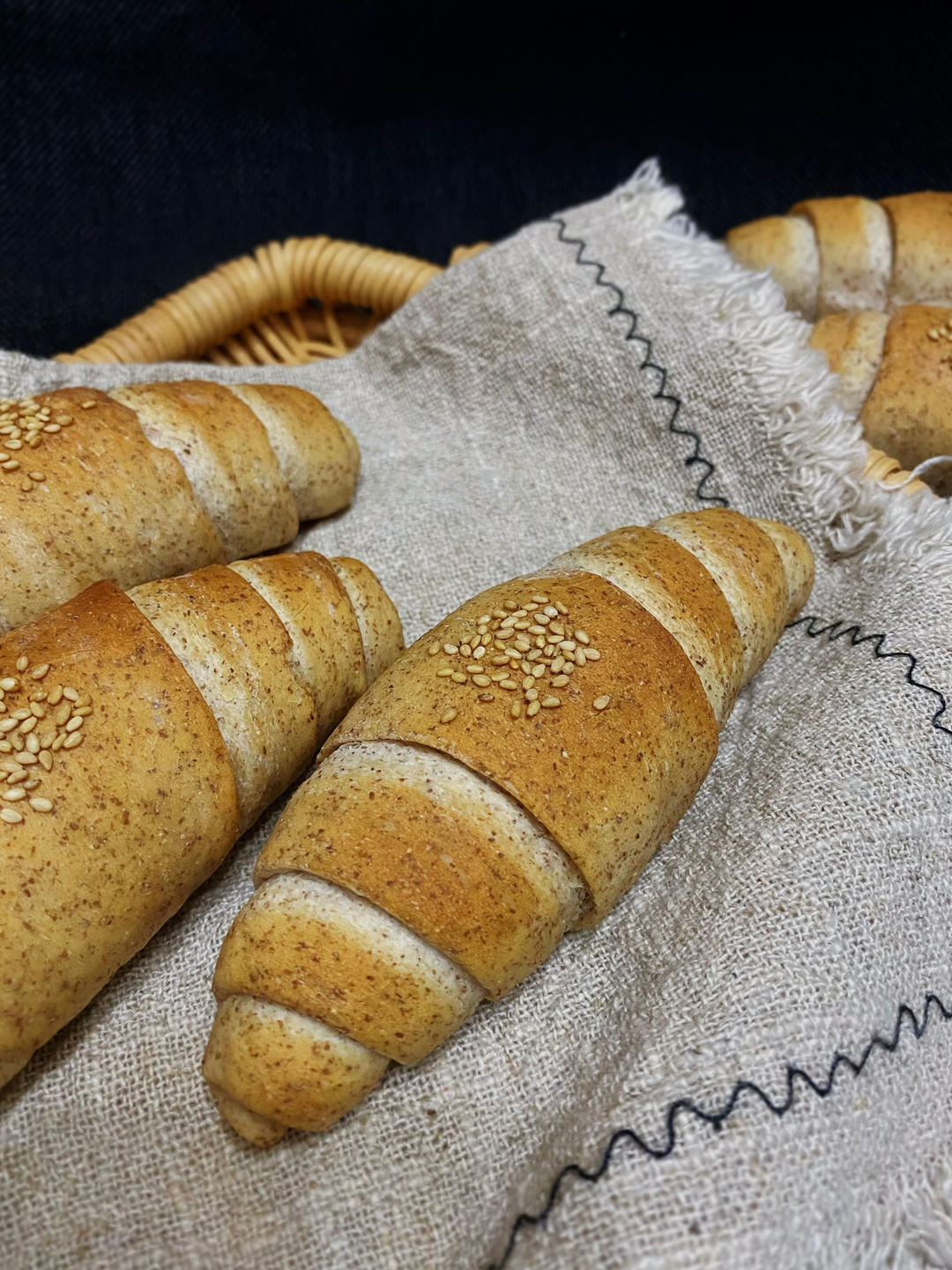 全麦芝麻盐面包