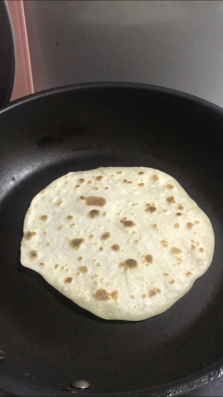 【墨西哥】玉米饼tortilla只需水油盐面的做法 步骤9