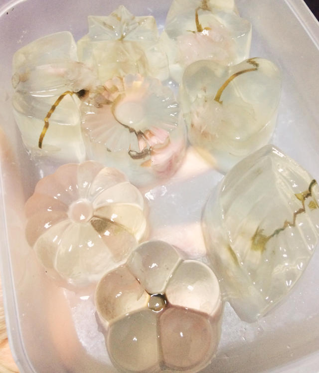 夏日の白凉粉【水】