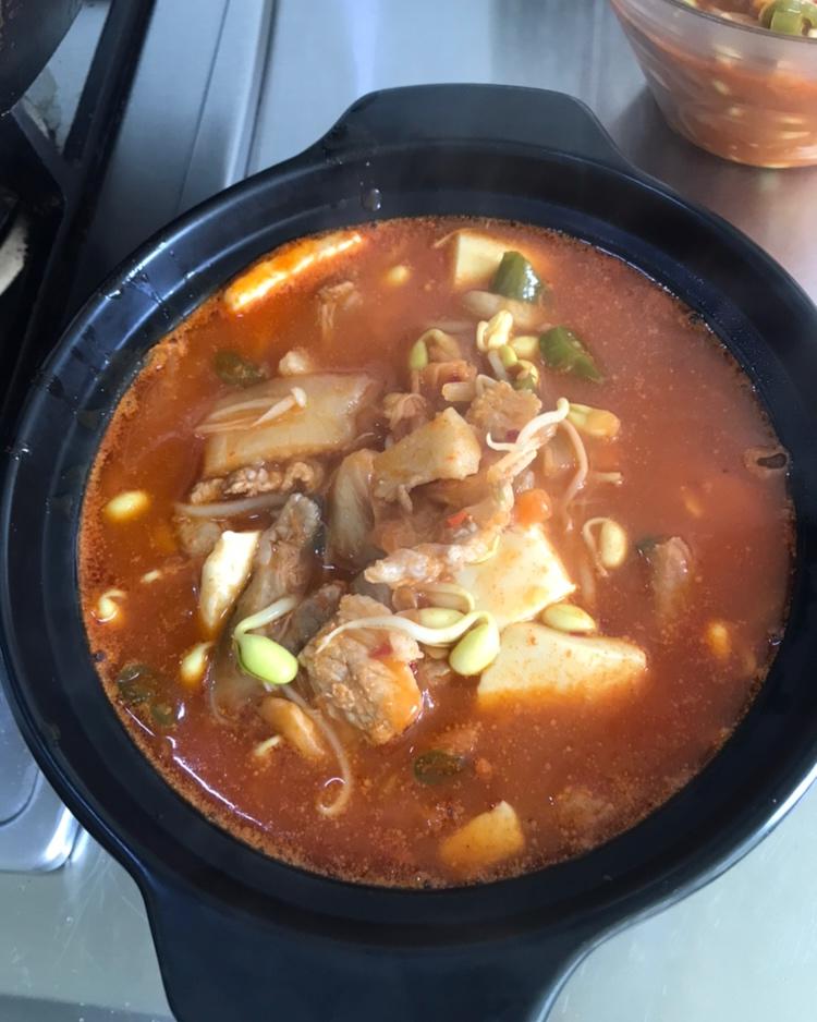 辣白菜豆腐汤