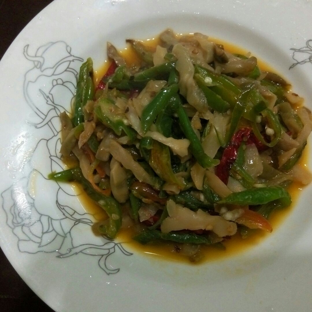 青椒干子炒榨菜肉丝