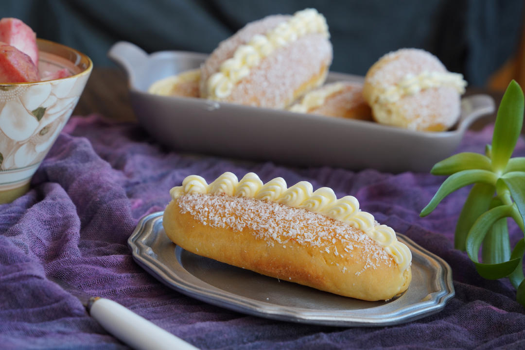 椰丝咸奶油面包