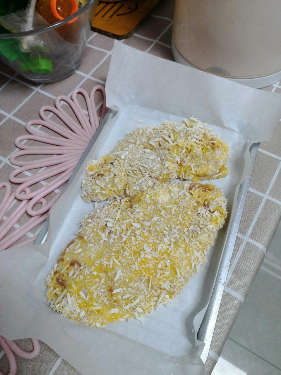 减脂无油烤箱鸡胸肉（面包糠版）