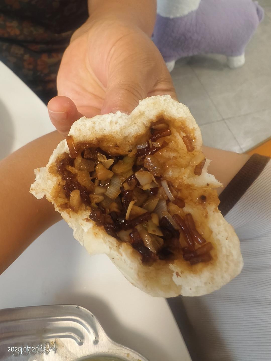 包菜肉丁包