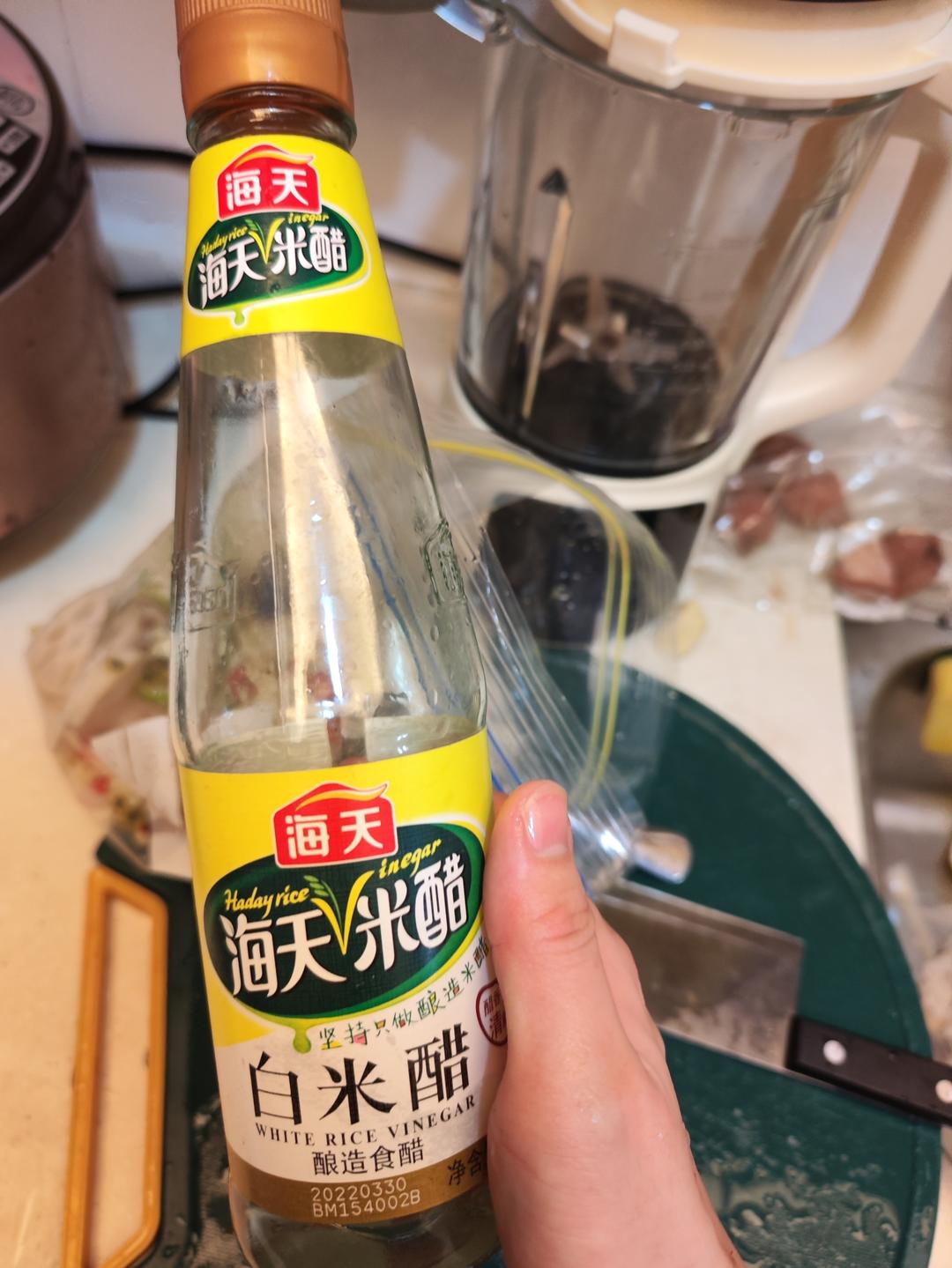 快手酸辣泡莲藕的做法 步骤13