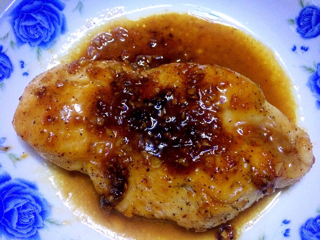 酷炫屌炸天好吃的煎鸡胸肉（香蒜蜂蜜煎鸡胸肉）