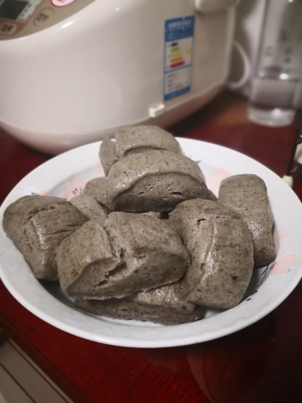 奶香黑芝麻刀切馒头