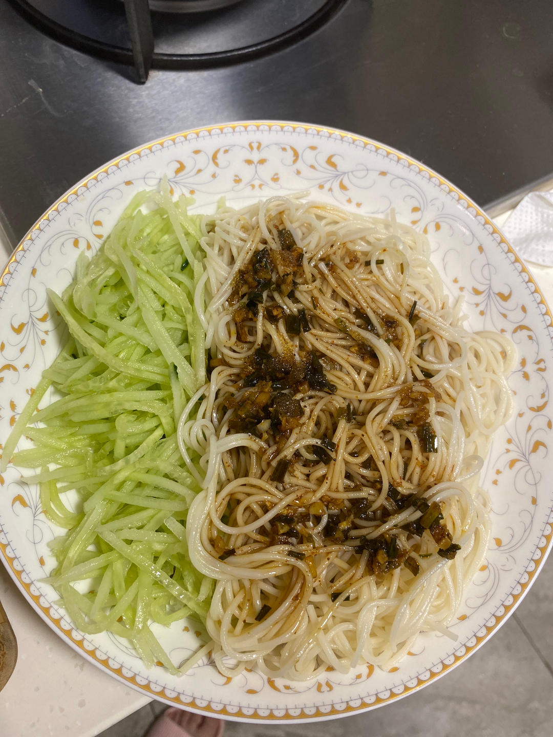 姥姥的爽口凉面！（干拌挂面）