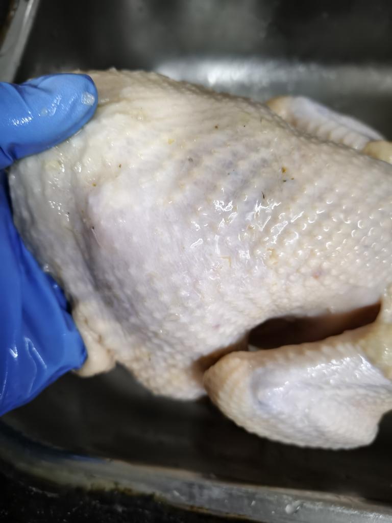 电饭锅盐焗鸡的做法 步骤1