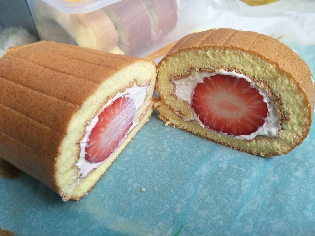 《Tinrry下午茶》教你做基础原味蛋糕卷