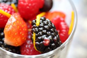 热带浆果沙拉 Berry Fruits Salad的做法 步骤6
