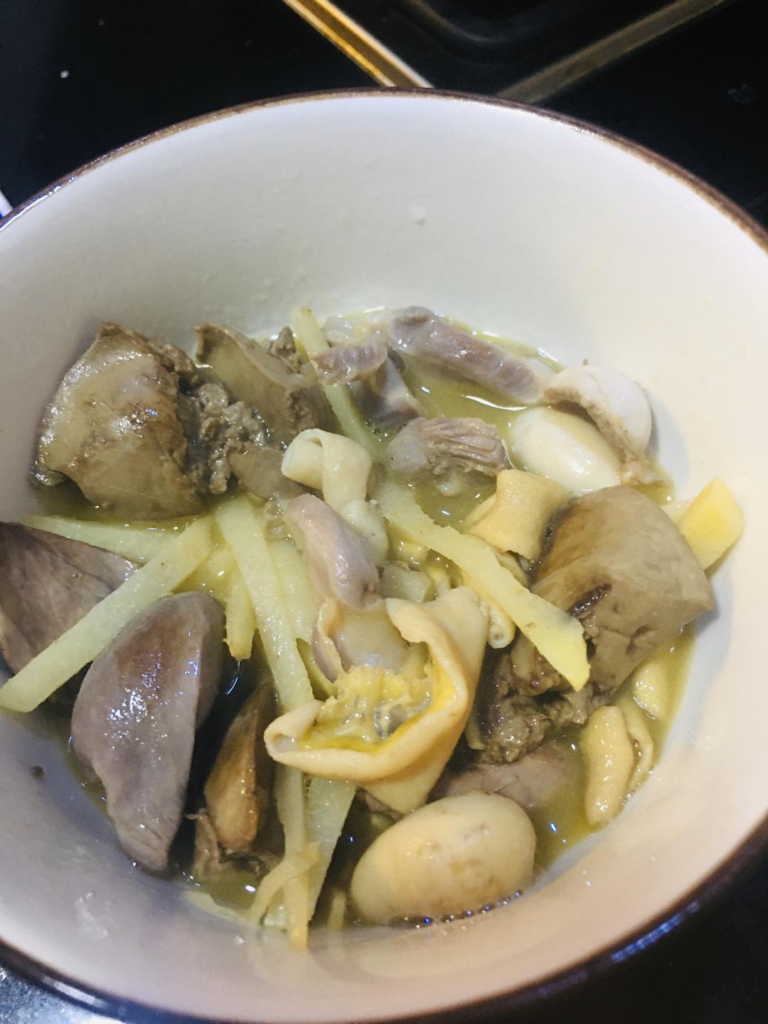 广式鸡杂煮酒的做法