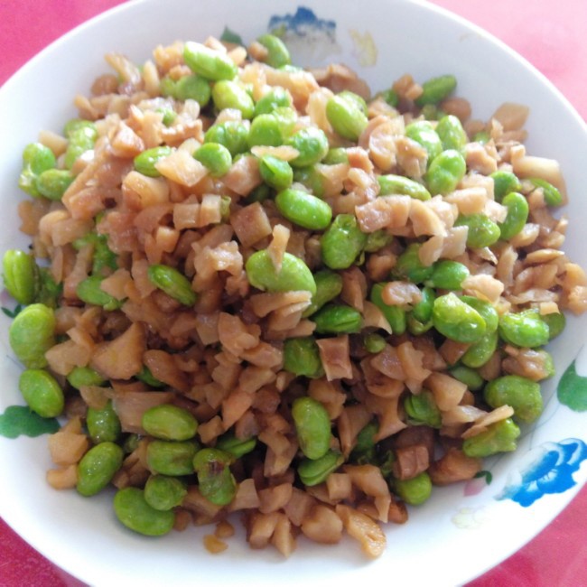 萝卜干炒毛豆