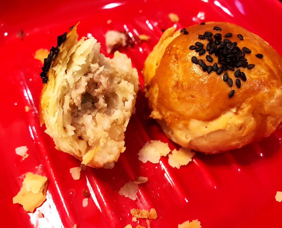 中秋必吃的好吃到掉渣的榨菜鲜肉月饼