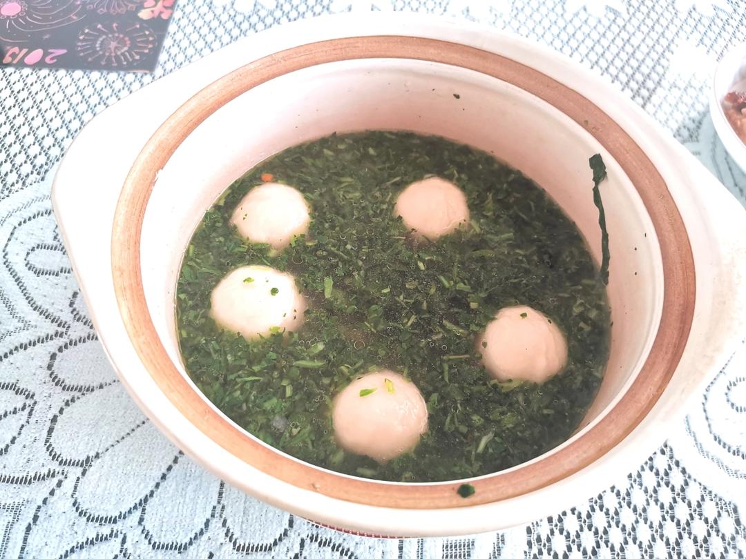 荠菜鱼丸汤